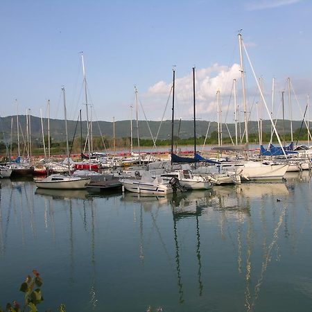Appartamento Vacanze Magnolia E Glicine 特拉西梅诺湖畔托罗 外观 照片